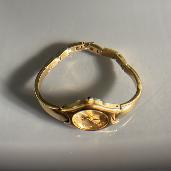 Armitron Now Gold Tone Ladies Bangle Bracelet Watch - Picture 10 of 15